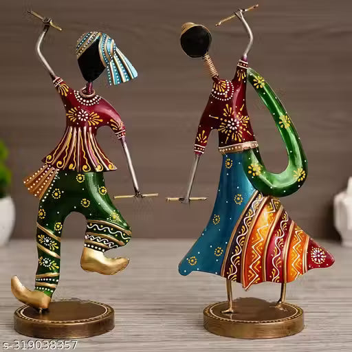 Folk Fusion – Dandiya Couple Metal Showpiece